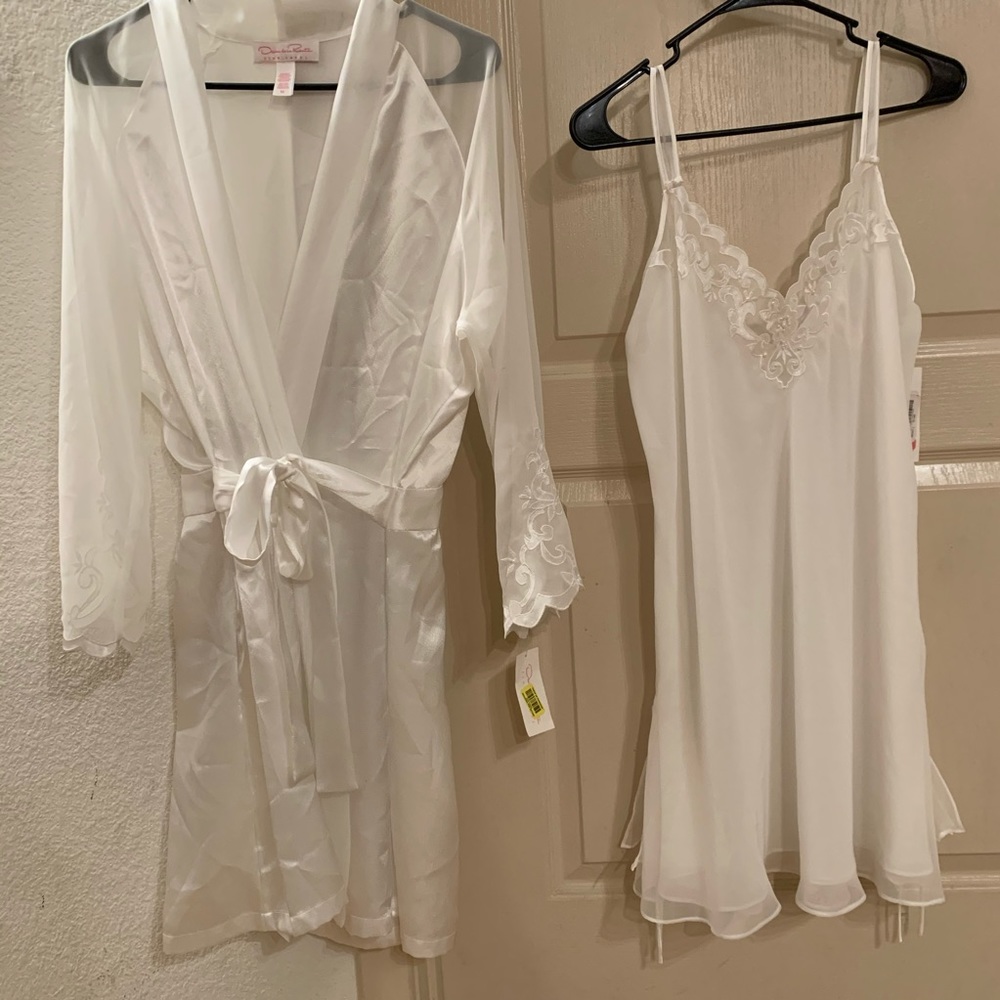 Oscar de la renta bride robe night gown wedding